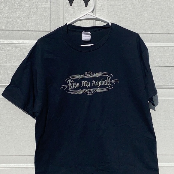 Standard-Neck “Kiss My Asphalt” T-Shirt - Picture 4 of 7